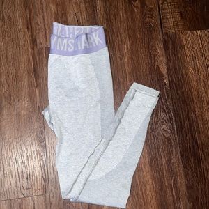 Gymshark Flex Leggings
- Light Grey Marl/purple